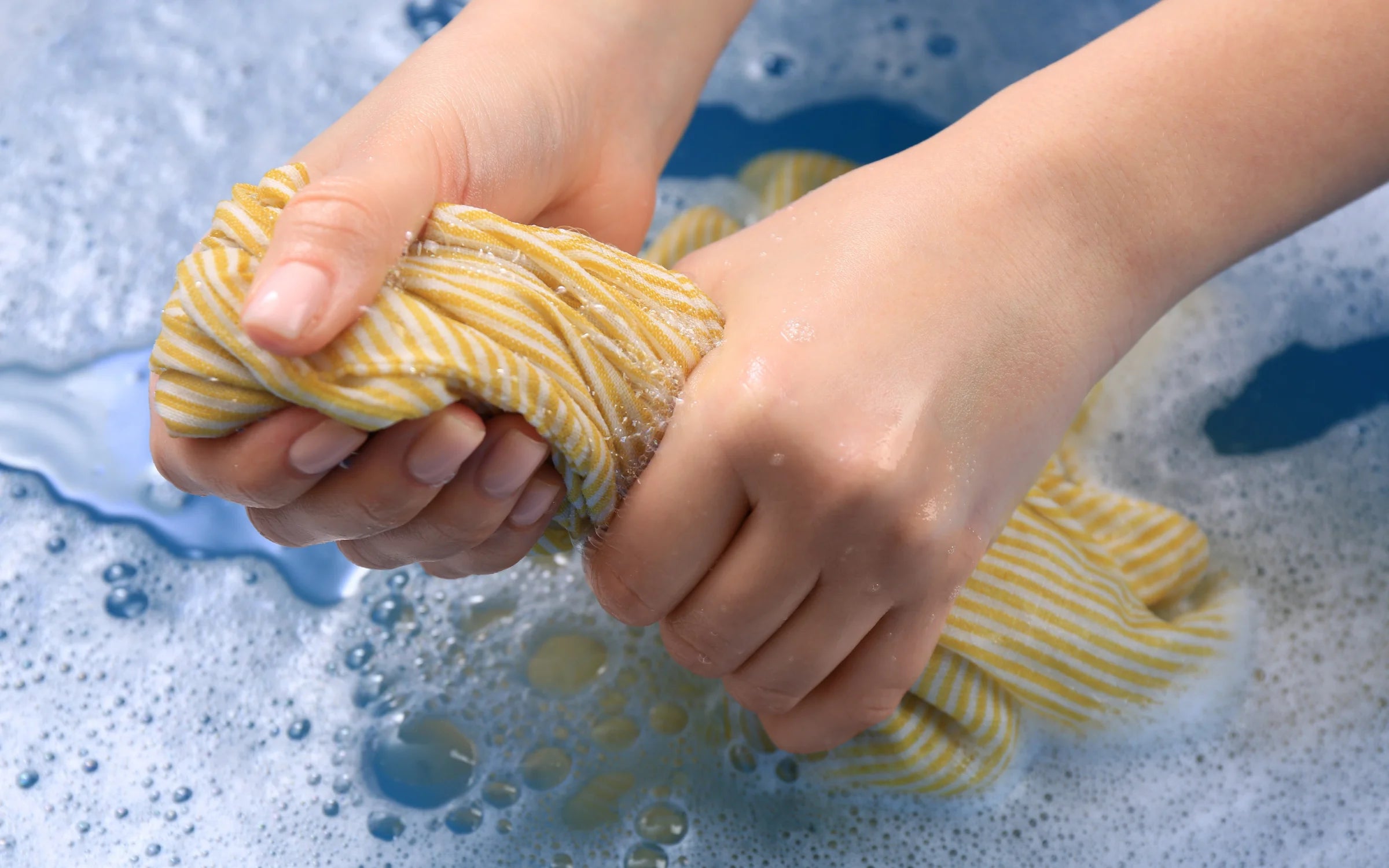 Nettoyer une peluche par les astuces et méthodes manuelles • Ma