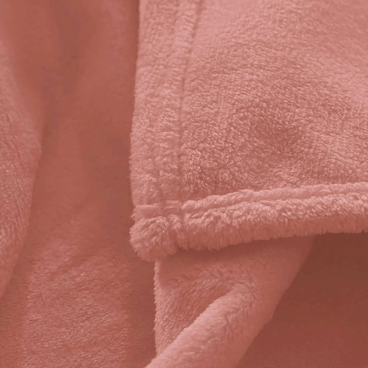 Couverture polaire chauffante rose hiver intérieur et extérieur Modèle Marion The Oversized Hoodie 