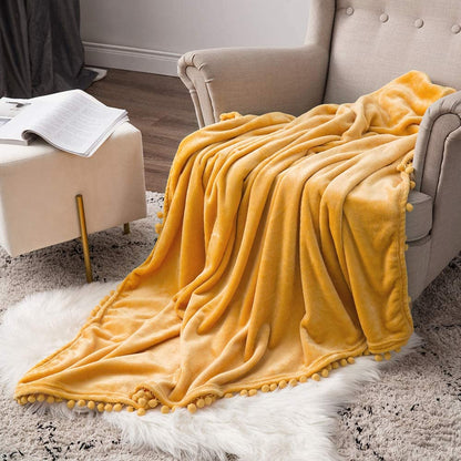 Jeté de canapé lit fauteuil Céline Orange en velours fin soyeux The Oversized Hoodie